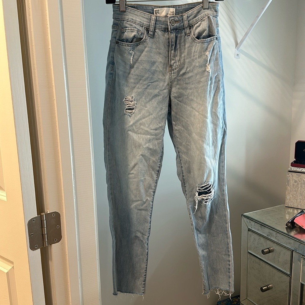 Vintage Denim Mom Jeans Ripped
